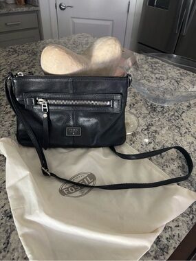 Fossil Black Crossbody Bag with Silver-Tone Zipper